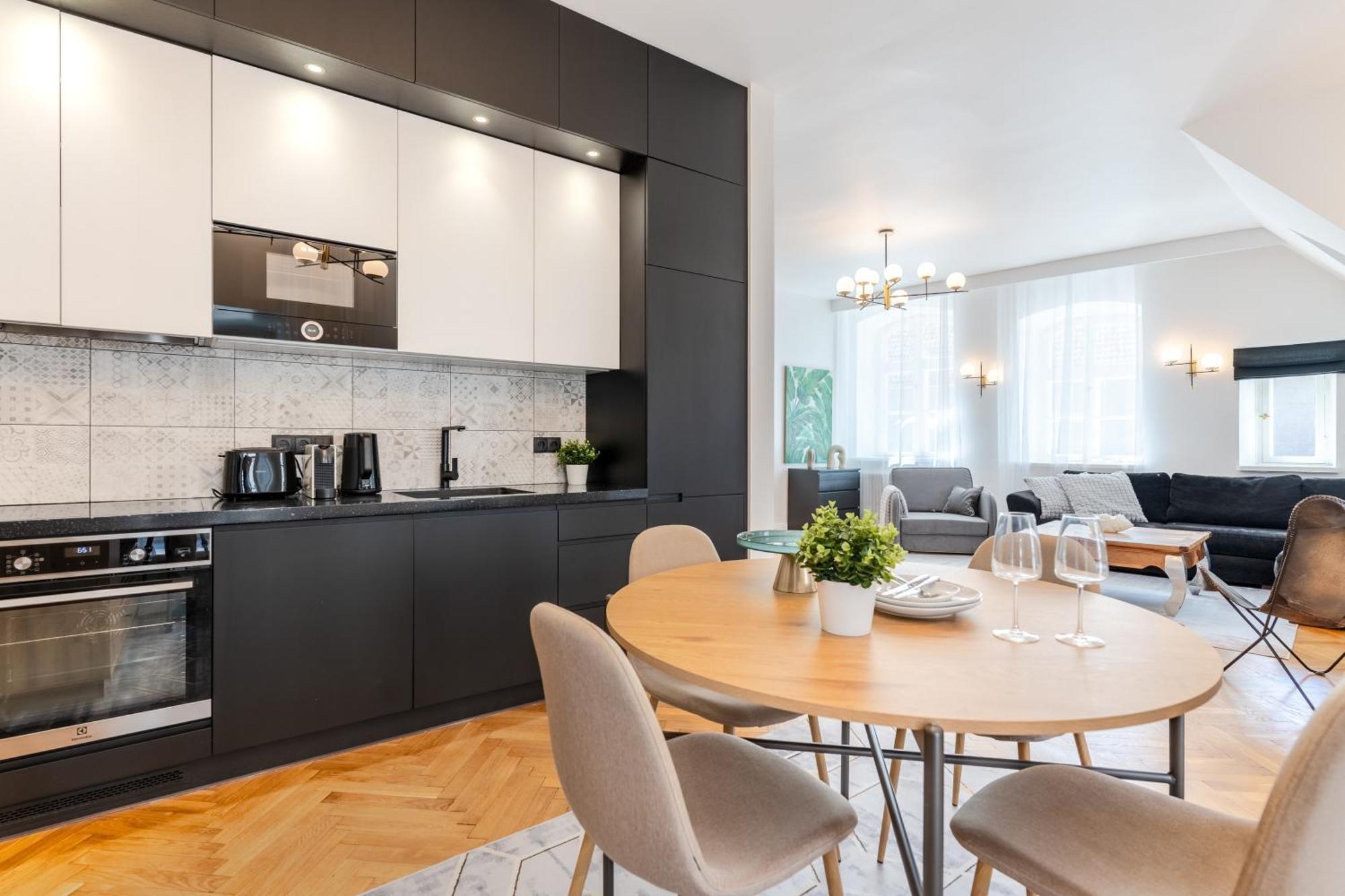 2br 95m2 In Old Town With Free Parking And Sauna! *