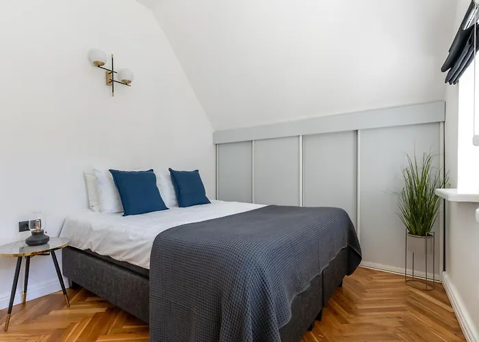 2Br 95M2 Apartment In Old Town With Free Parking And Sauna!