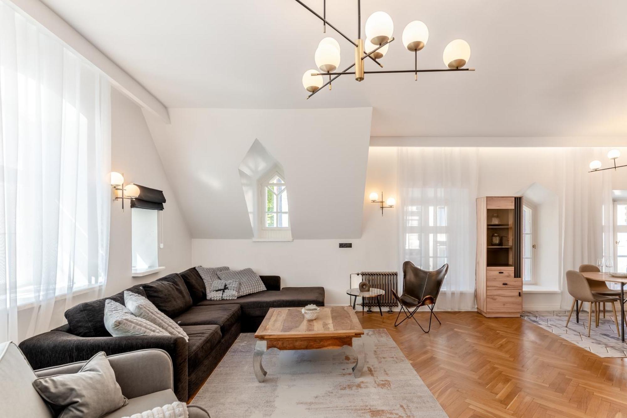 2br 95m2 In Old Town With Free Parking And Sauna! Apartament *